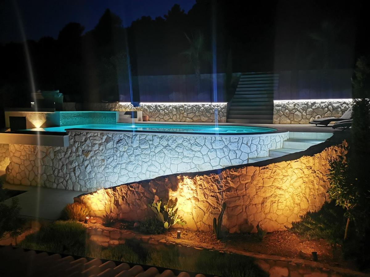 Villa Nerium Seget Vranjica Exterior foto